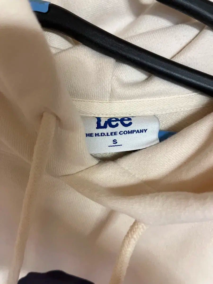 Lee
