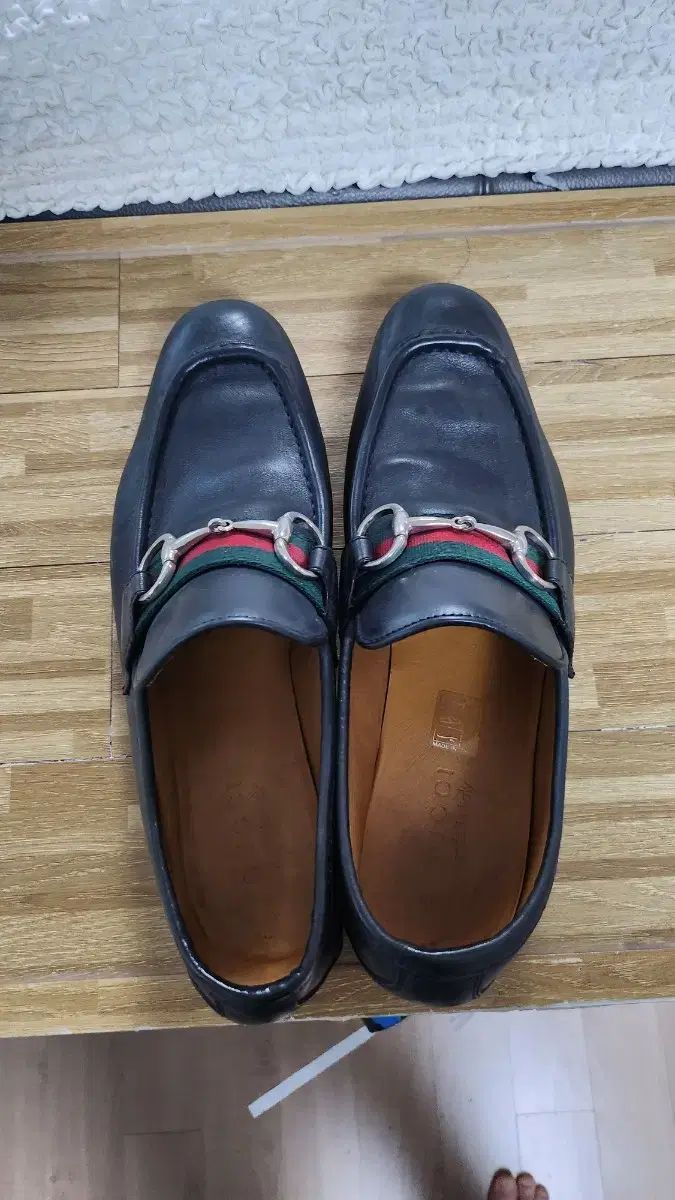 275 グッチ GUCCI メンズ ローファー