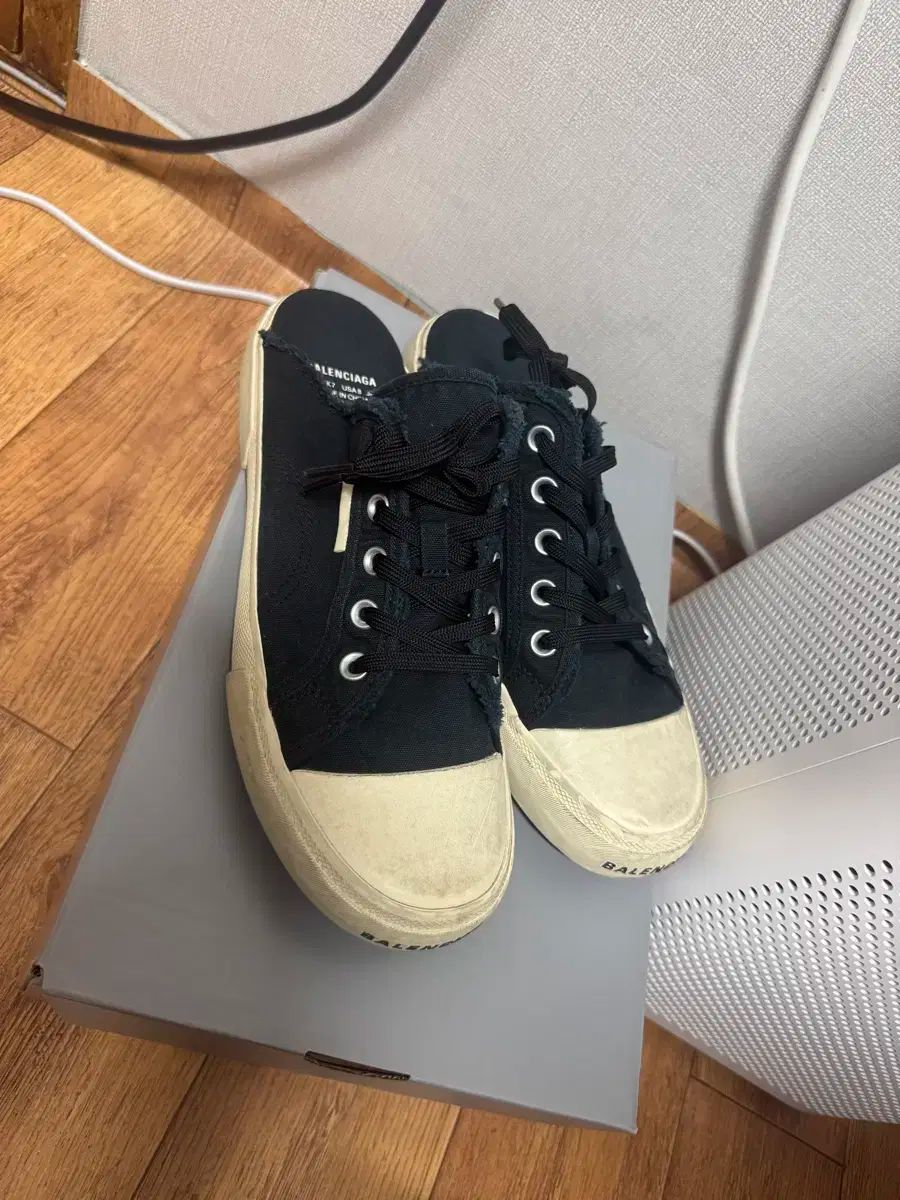 41 BALENCIAGA バレンシアガ パリ ミュール 黒