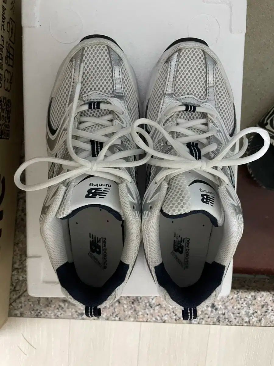 【雷市場（ポンジャン）商品韓国直送】New Balance(ニューバランス) 530