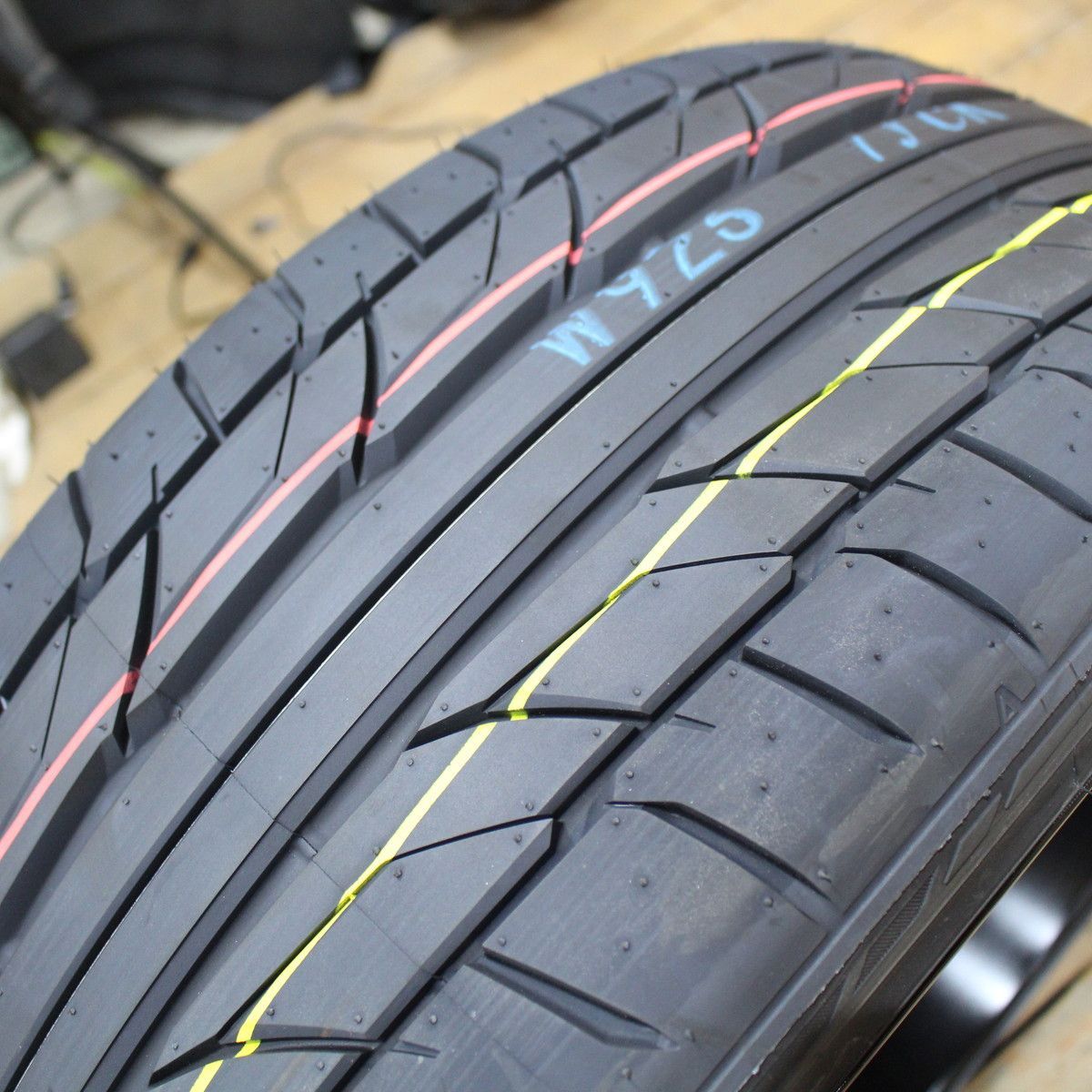 新型 40系 ヴェルファイア アルファード 新品 22インチ 9J+30 PCD120 ファブレス BARONE XR-6 245/35R22  NITTO タイヤ ホイール 4本SET