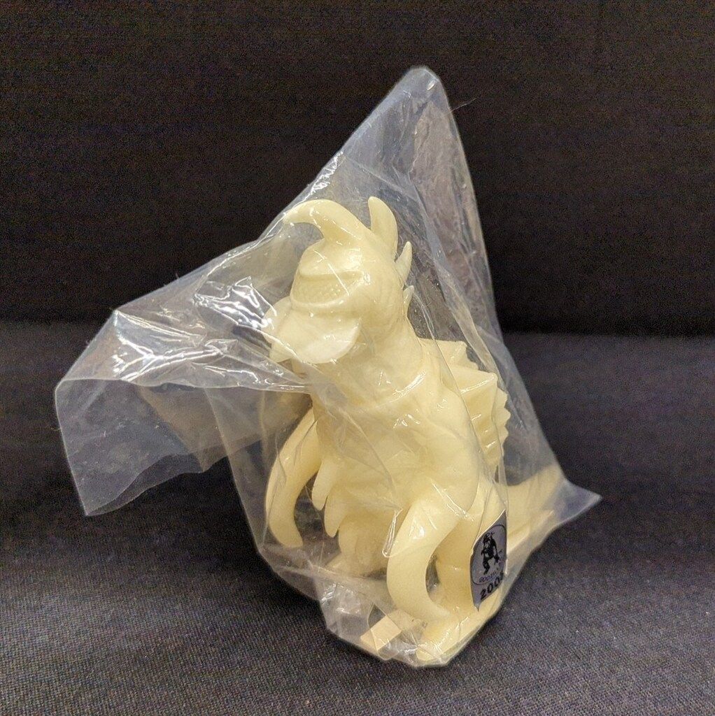 M1号 世紀の大怪獣ブルマァクの怪獣シリーズ ガイガン/蓄光成型/未塗装