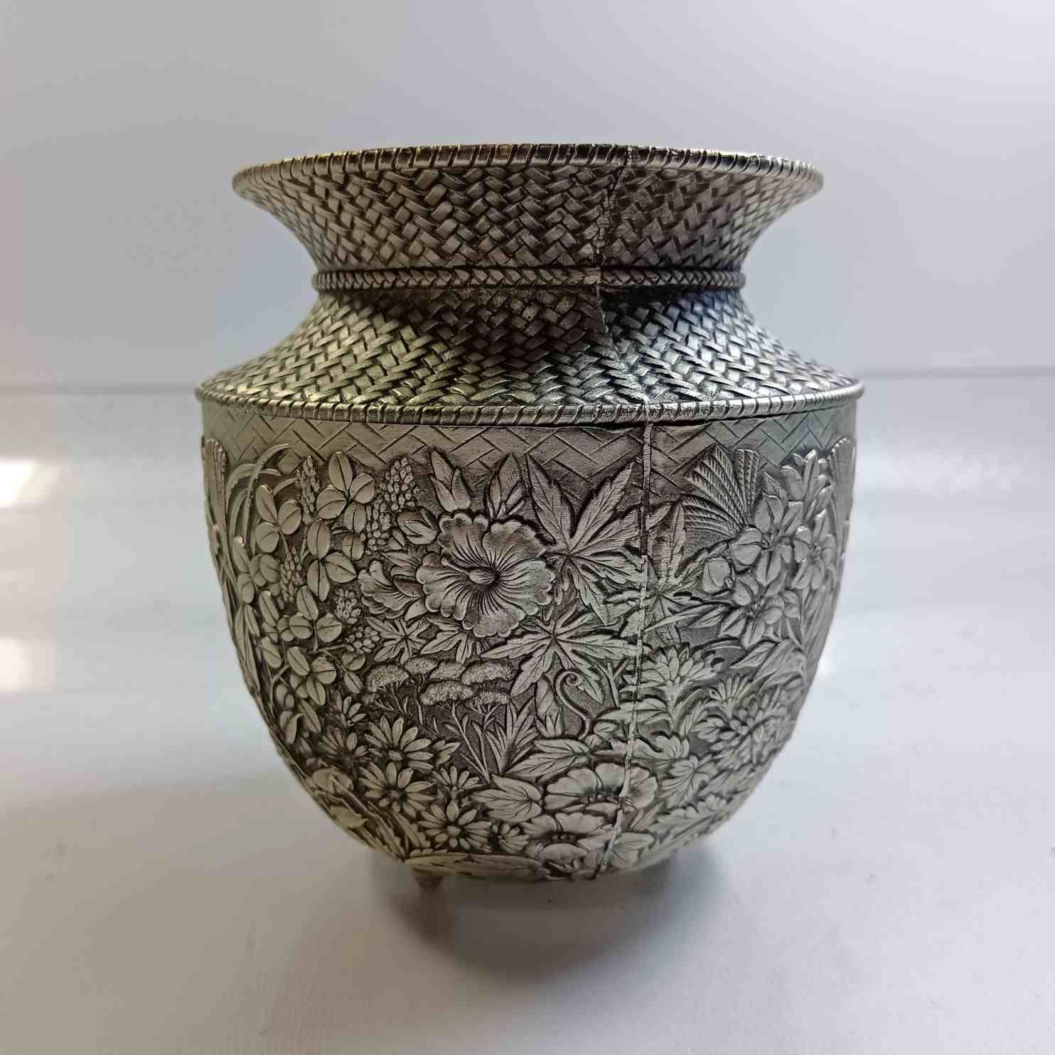 鍛栄造 七草模様 香炉 骨董 アンティーク インテリア (管理番号