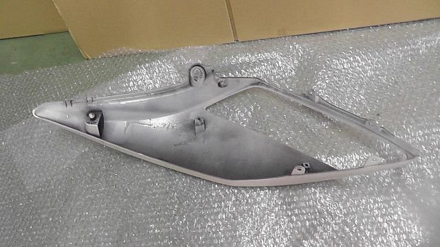 ジェンマ250 CJ47A-100xxx の テールカウル 右 :#1702008417
