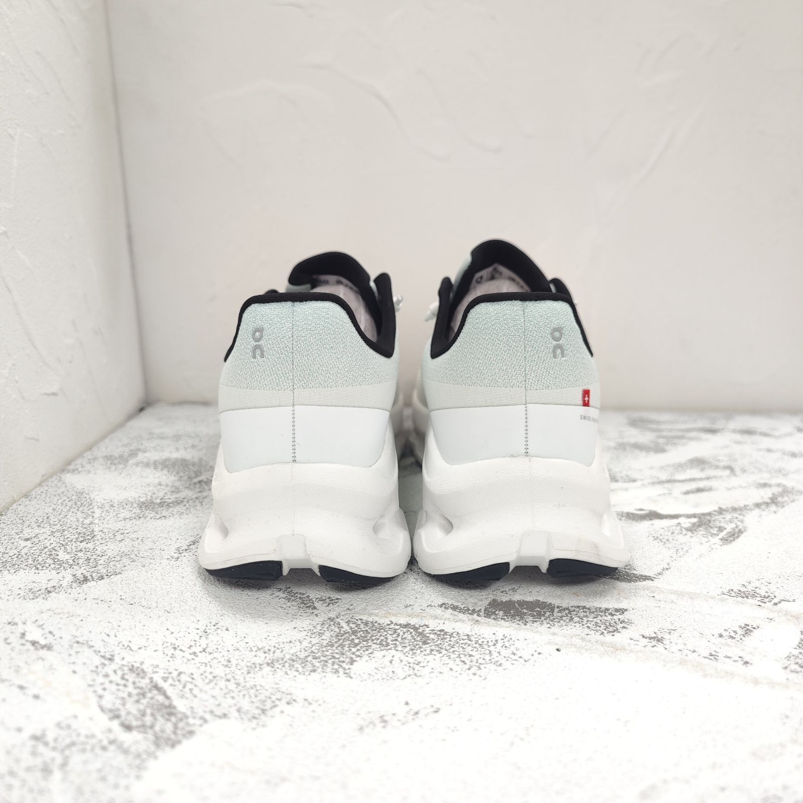 限定 On ​Cloudtilt ホワイト スニーカー On Running Cloudtilt スニーカー | ホワイト | FARFETCH JP