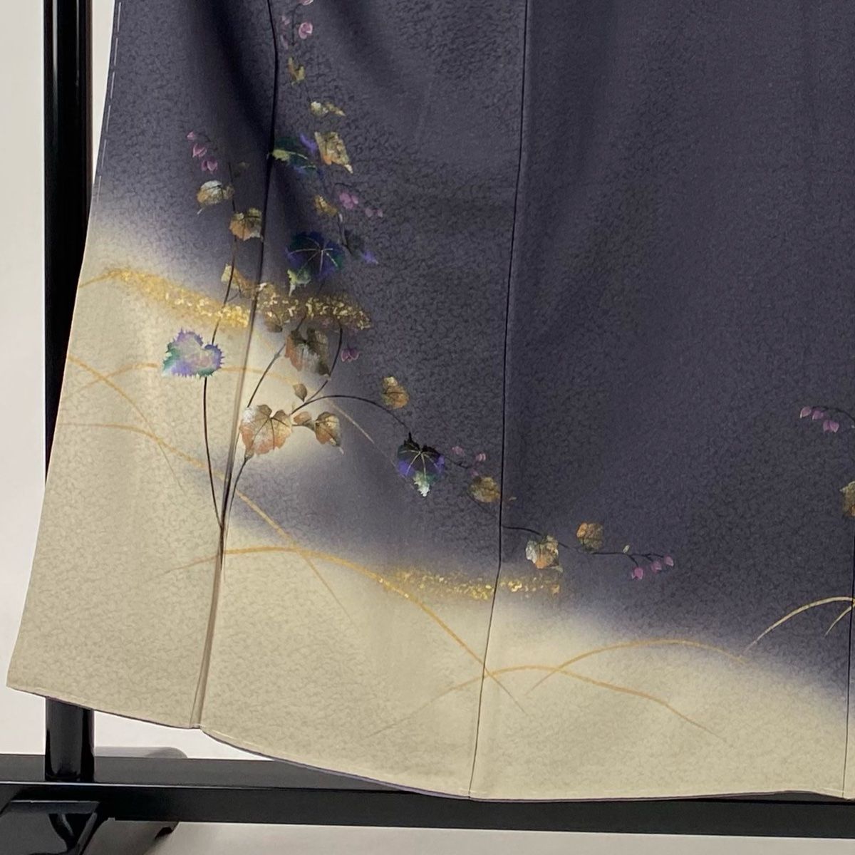 名古屋帯 美品 秀品 草花 霞 金銀彩 黒 正絹 【中古】（袋帯 美