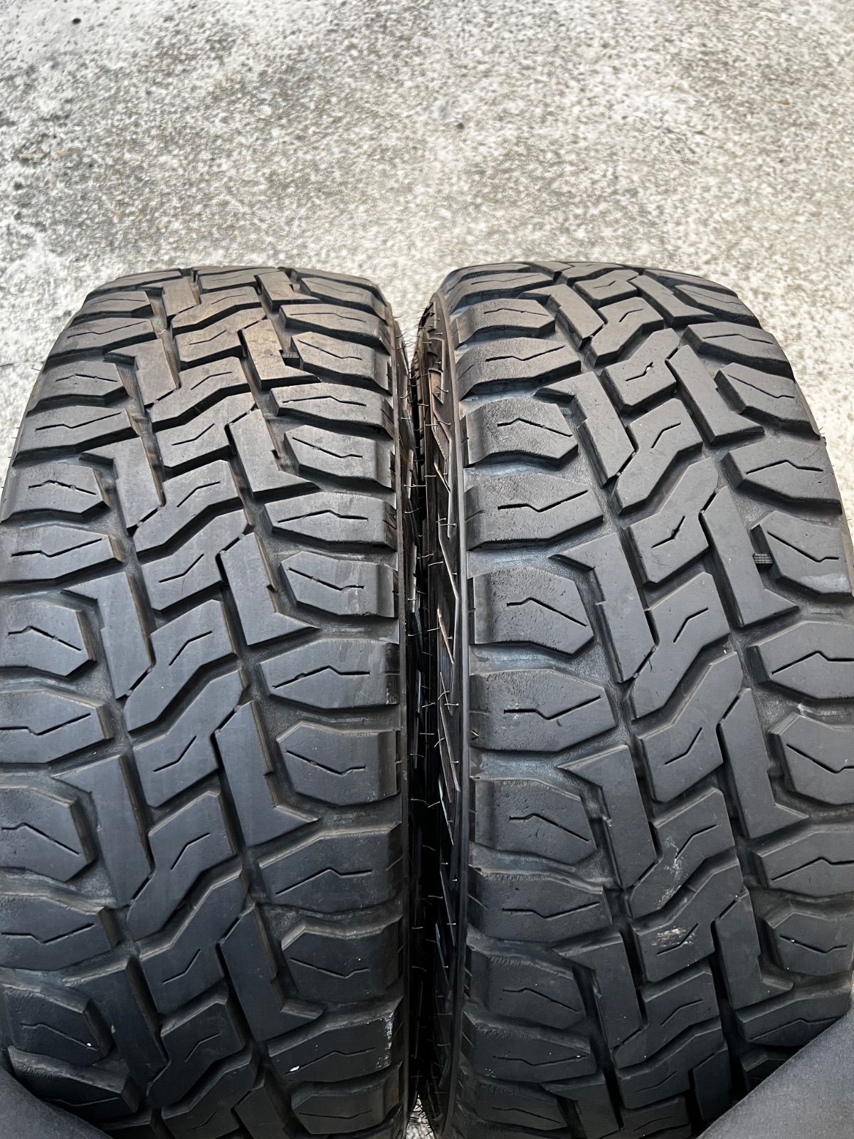 4輪 タイヤ トーヨー オープンカントリーR T 215 65R16C 109 107Q 4本セット ハイエースなど 318