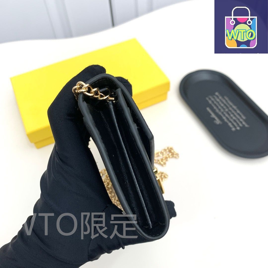 今日特価】Fendi フェンディ ショルダーウォレット 高級レザーと
