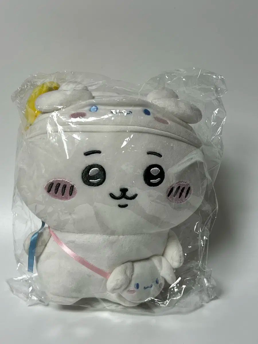 ちいかわ シナモロール コラボ 人形