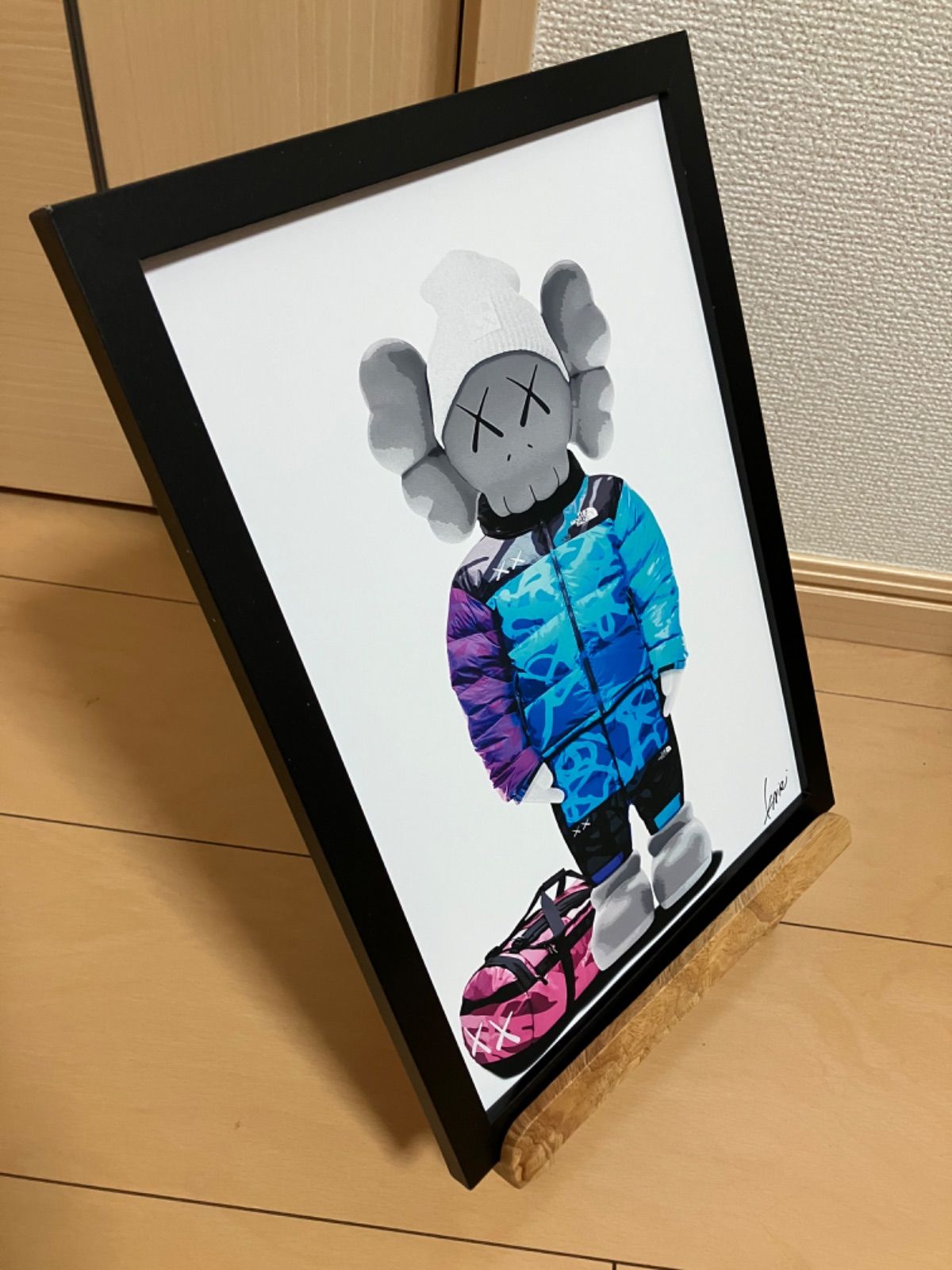 KAWS type☆A4額装済オマージュアートインテリアポスター.#426