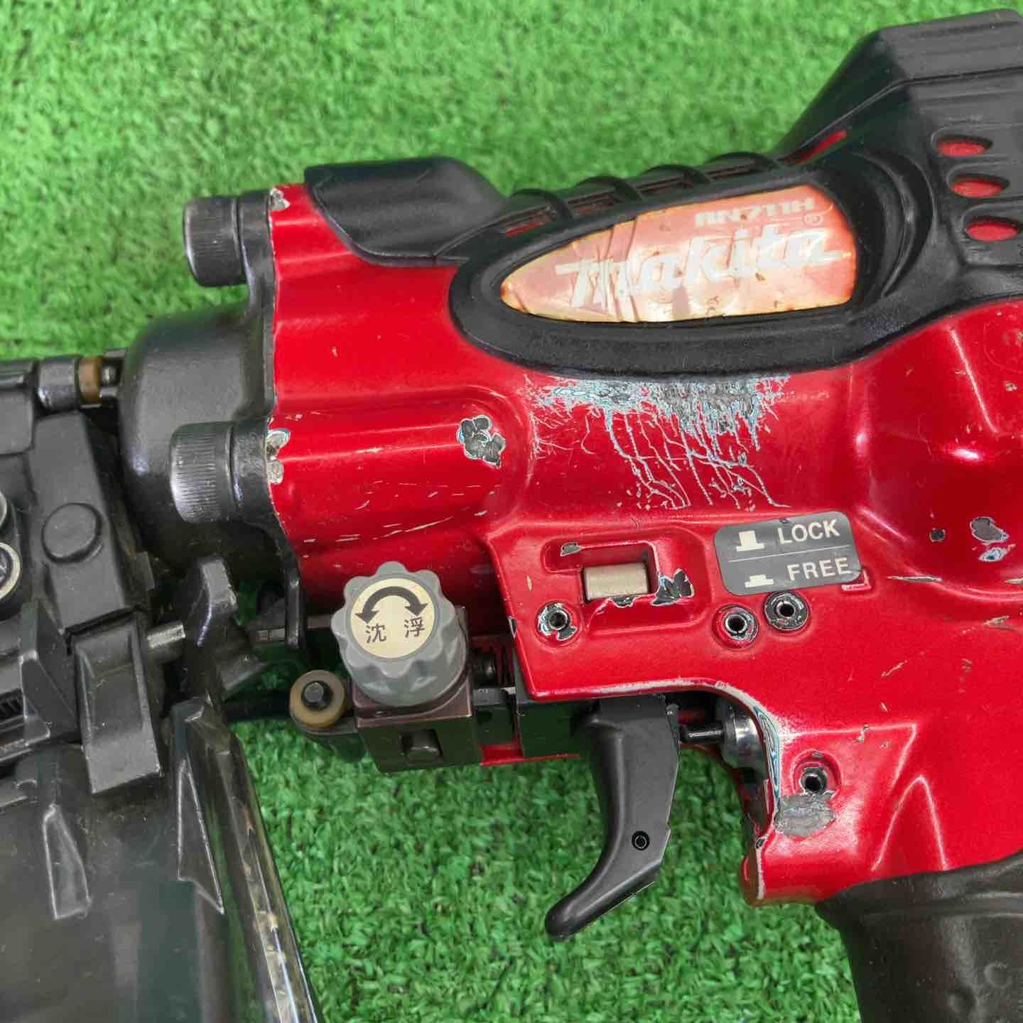 マキタ(makita) 高圧エア釘打ち機 AN711H【桶川店】 中古品】マキタ