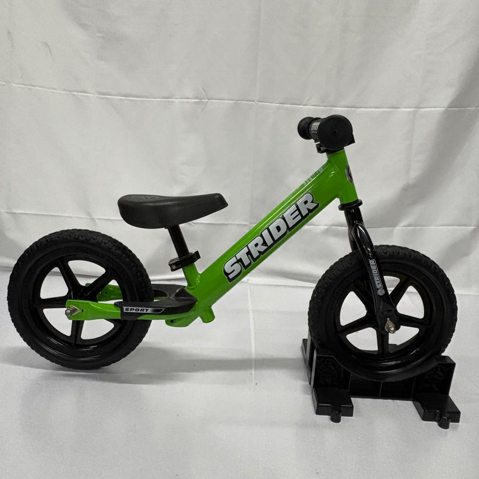 【未使用級】STRIDER SPORTS ストライダー スポーツ 12　グリーン 美品 ストライダー STRIDER 12 SPORT グリーン 極美品 STRIDER