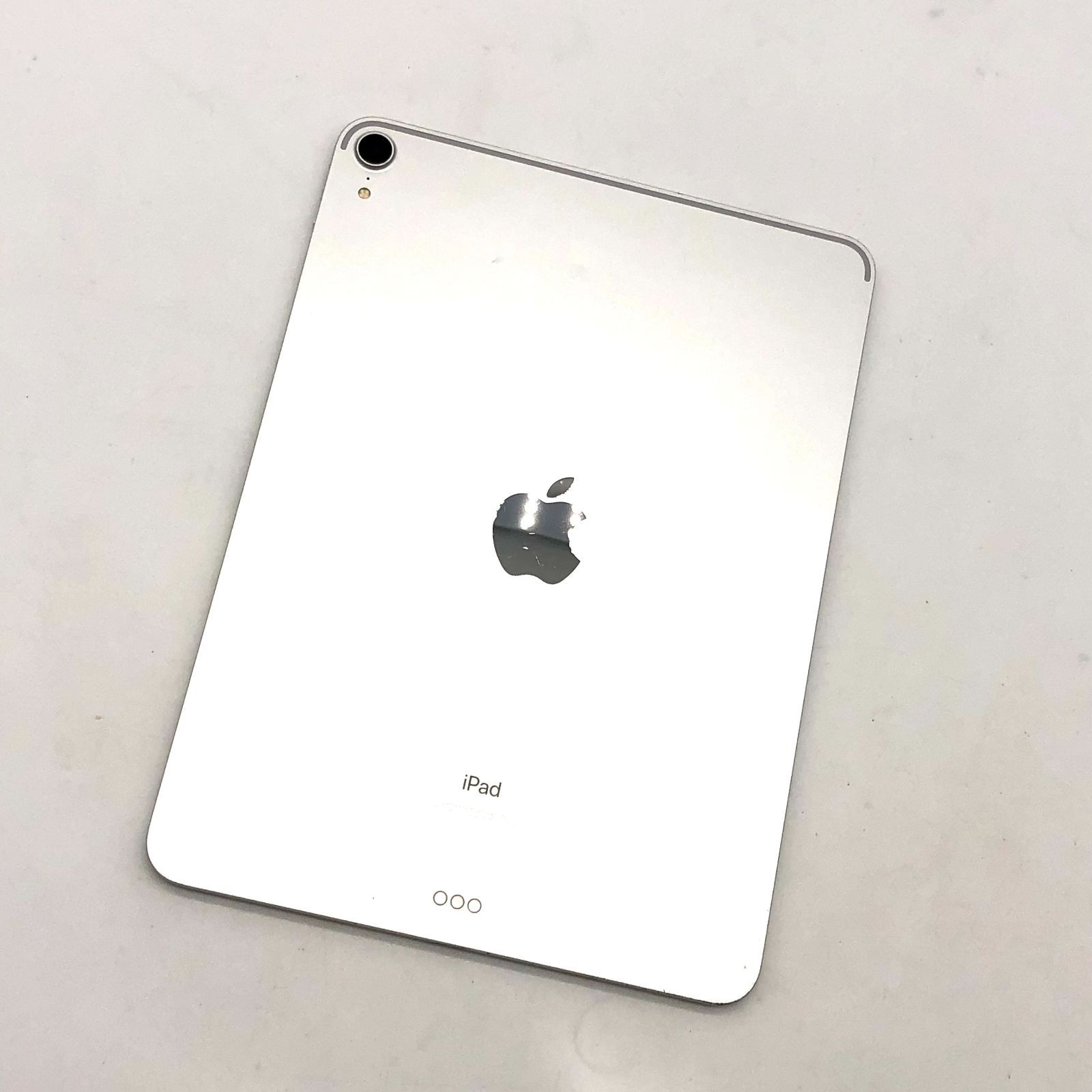 ▽iPad Pro 11インチ (第1世代) Wi-Fiモデル 64GB シルバー MTXP2J/A 本体のみ S01587799668 - メルカリ