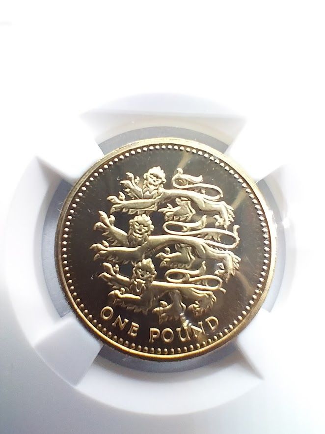 NGC PF69 ULTRA CAMEO 2002年 イギリス 1ポンド硬貨 3 NGC PF69 ULTRA CAMEO 2002年 イギリス 1ポンド硬貨 3匹の