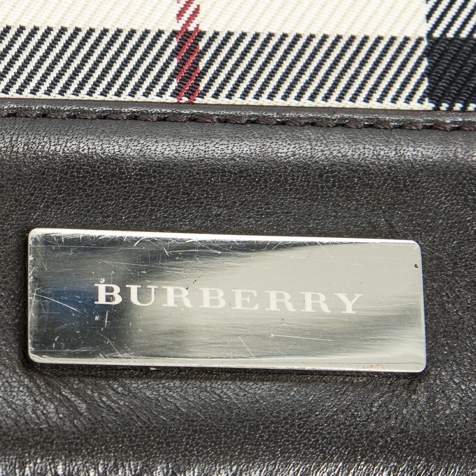 Burberry バーバリースモール フラップ クロスボディベージュ ダークブラウンノバチェックキャンバスA DECORATOM_COM_BR