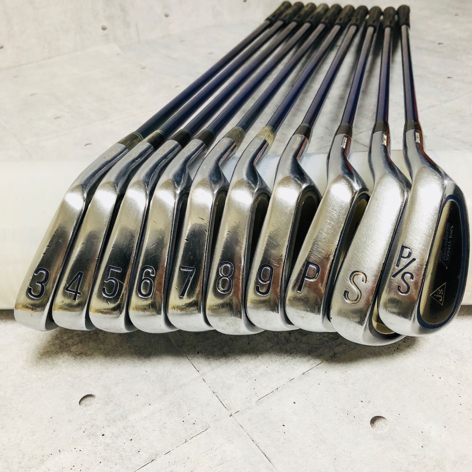 BRIDGESTONE j's ブリヂストン チタンマッスル ジャンボ尾崎 アイアン 10本 メンズ ゴルフ クラブ セット 初心者 入門 右利き BRIDGESTONE j's ブリヂストン チタンマッスル ジャンボ尾崎