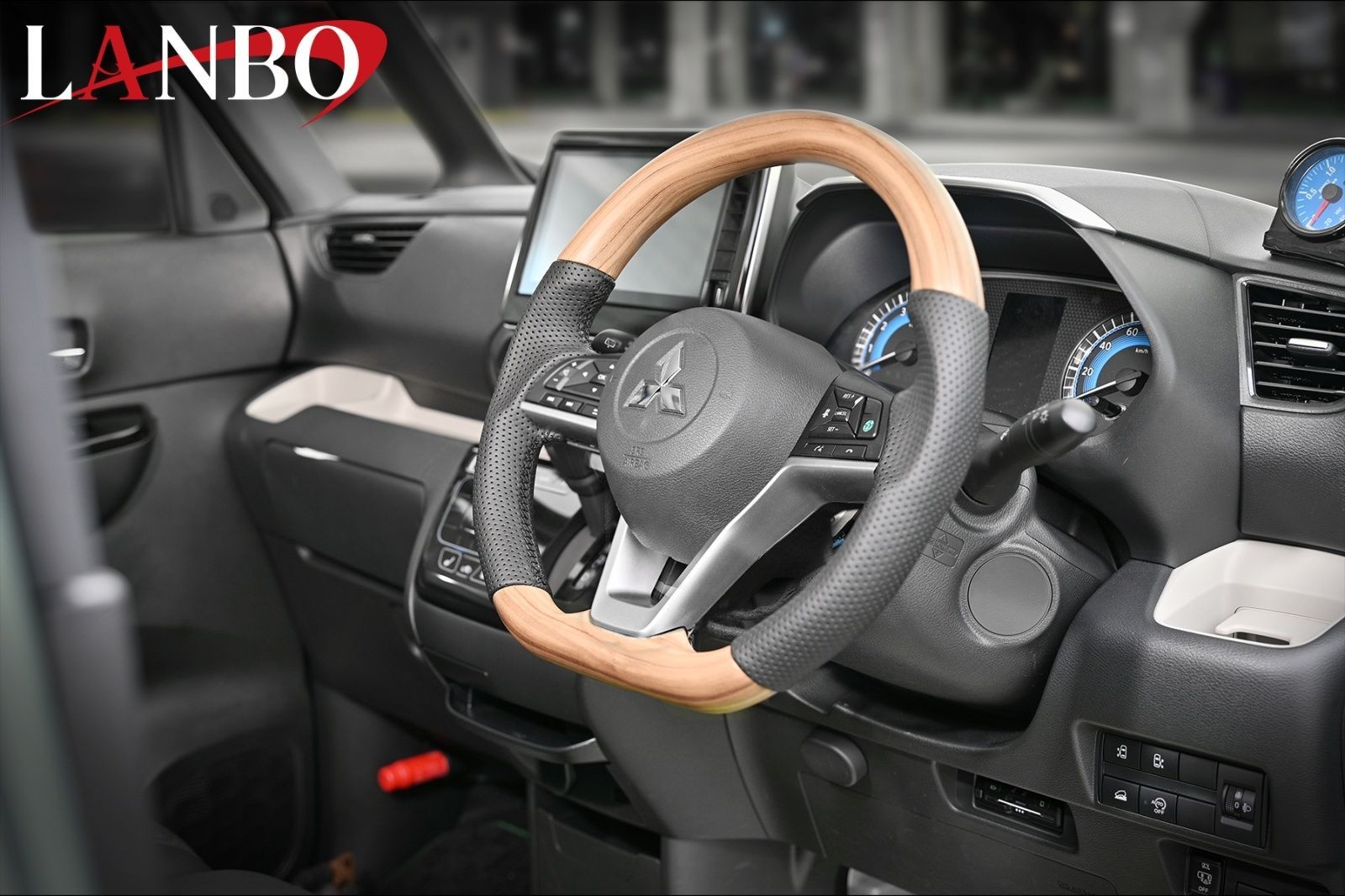 M s 三菱 デリカミニ B34A B35A B37A B38A 2025.5- LANBO オリジナル ガングリップ ステアリング ハンドル ライトブラウン ランボ 社外 パーツ 部品 カスタム コンビ デリカ ミニ 木目調 SMI04B