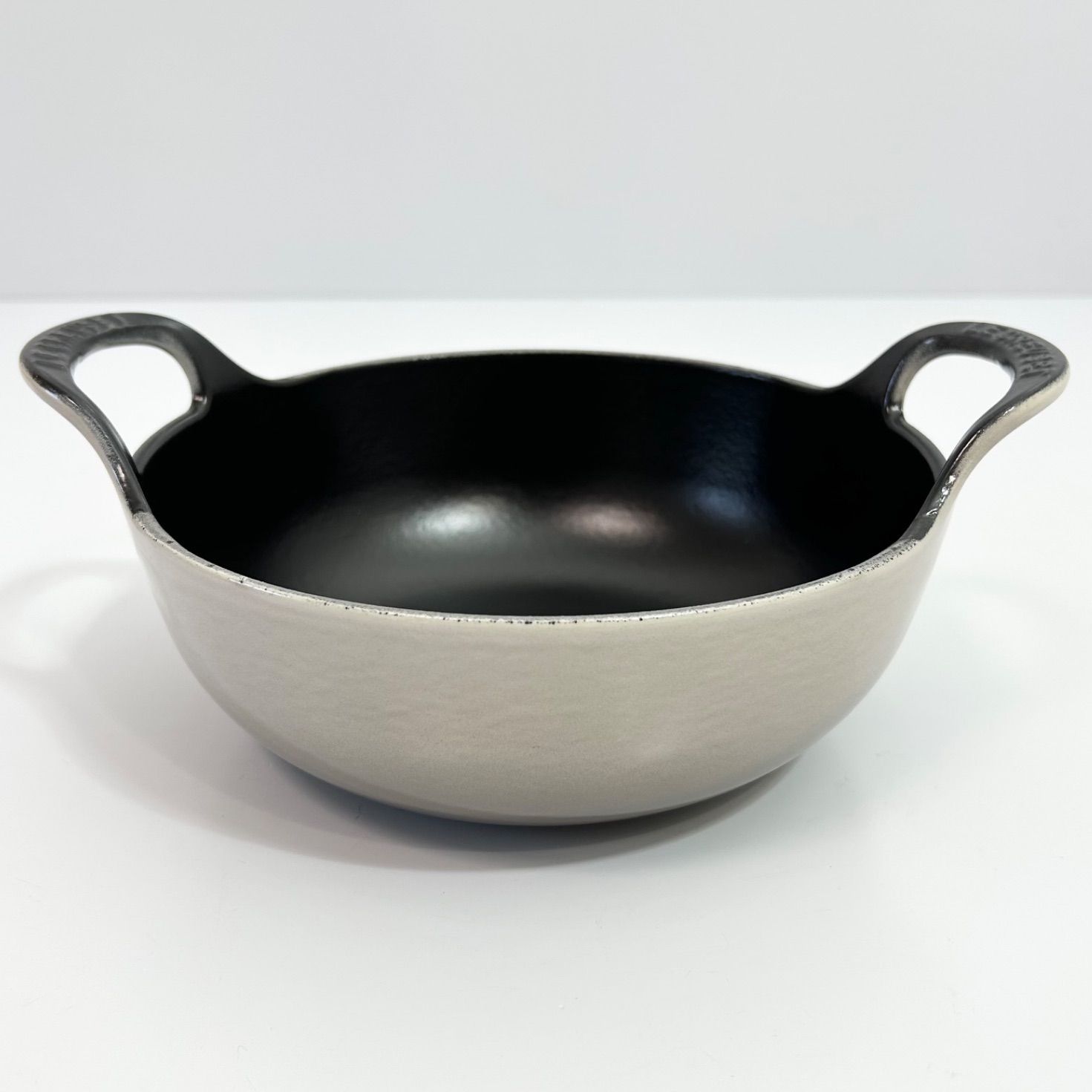 LE CREUSET ルクルーゼ ナツメグ バルチディッシュ 20cm 両手鍋 鋳物 琺瑯 ホウロウ