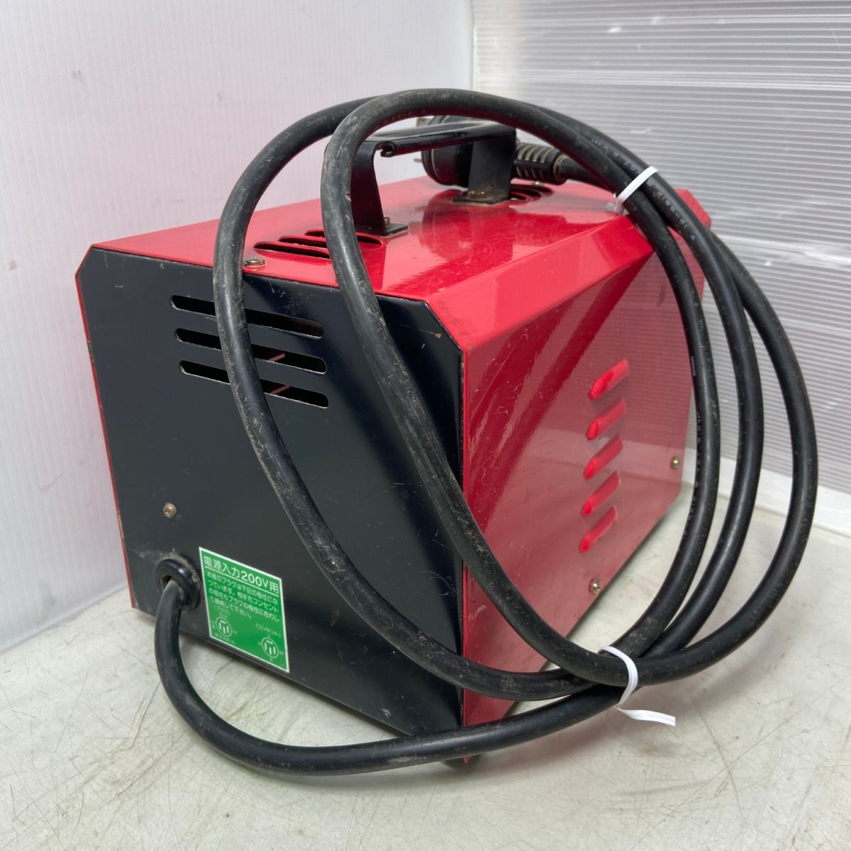 ΦΦshindaiwa 新ダイワ 変圧器 200v FD-13 レッド