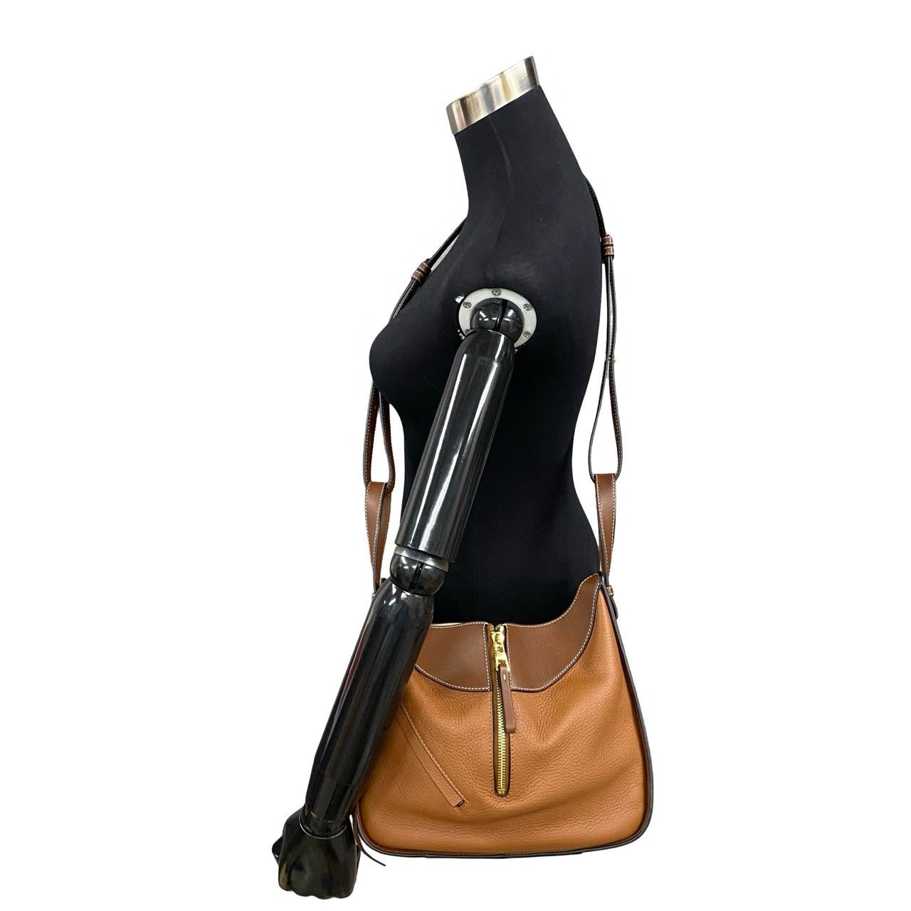 LOEWE ブラウンショルダーバッグ