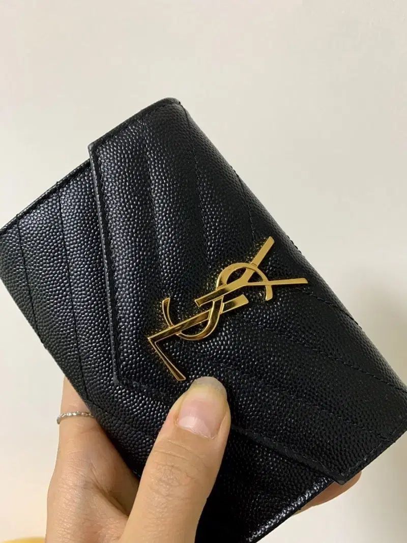 Saint Laurent サンローラン マトラッセ カードウォレット ブラック