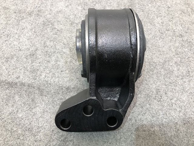 新品! S40/V40 4B系/1998-2000 社外 右エンジンマウント V