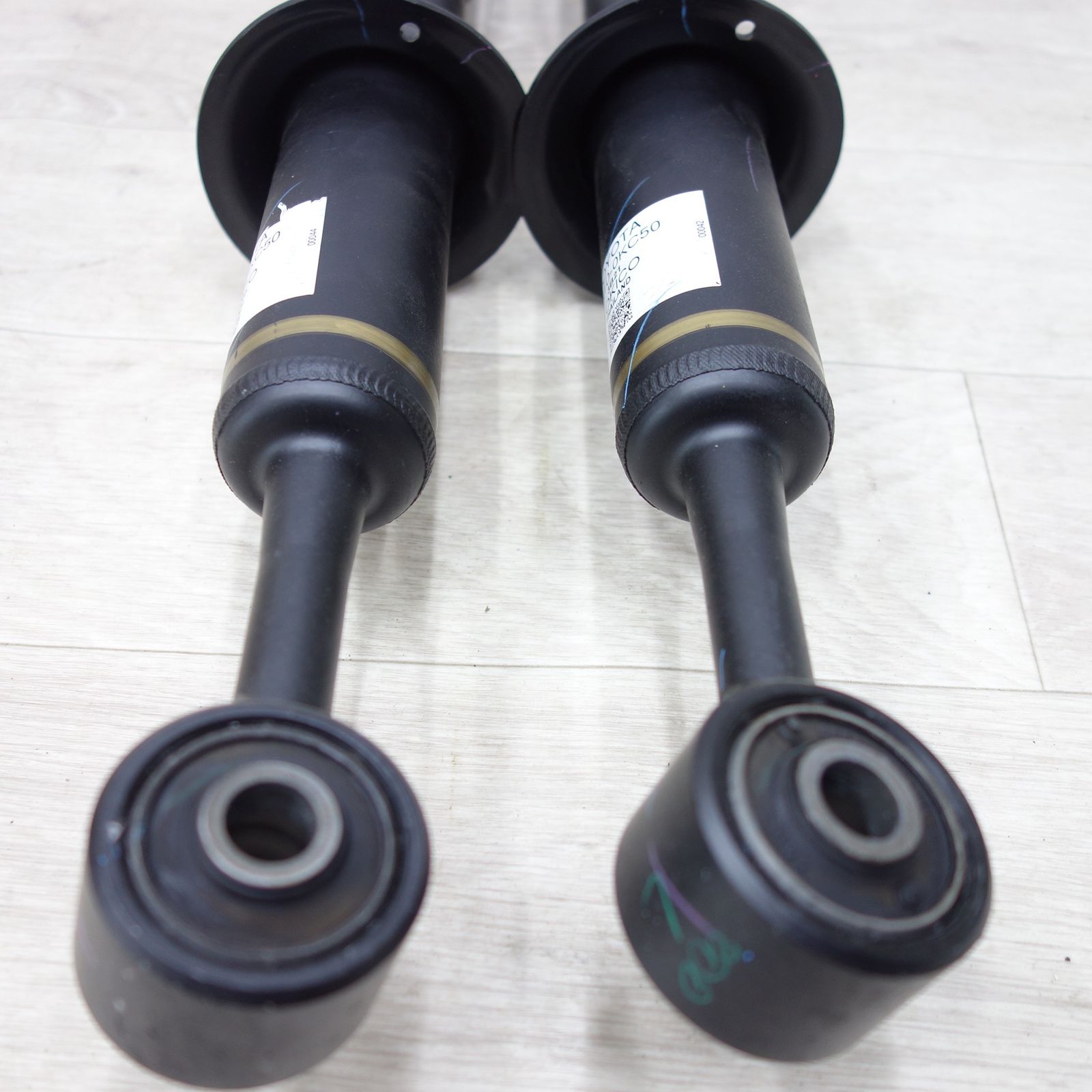 送料無料] ◇トヨタ ハイラックス GUN125 純正 サスペンション 1台分