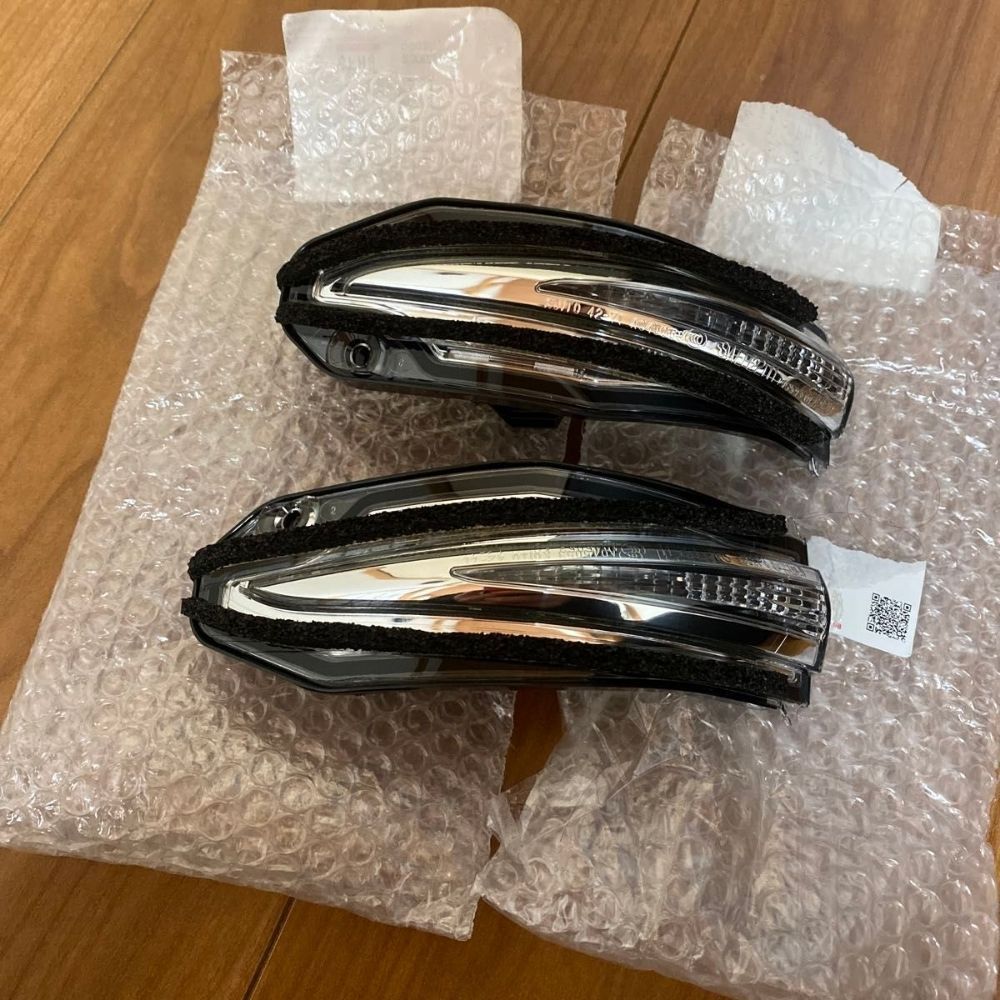 トヨタ 純正 TOYOTA 正規 サイドマーカーランプ 左右 ドアミラー用 RH LH ノア ZRR80W ヴォクシー ZRR85W エスクァイア R80系 パーツ エンジン タイヤ カスタム