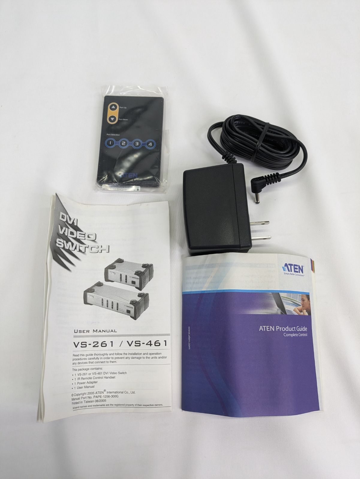 通電確認済み】ATEN・アテン・VS-261・2ポートDVI切替器・DVIビデオ
