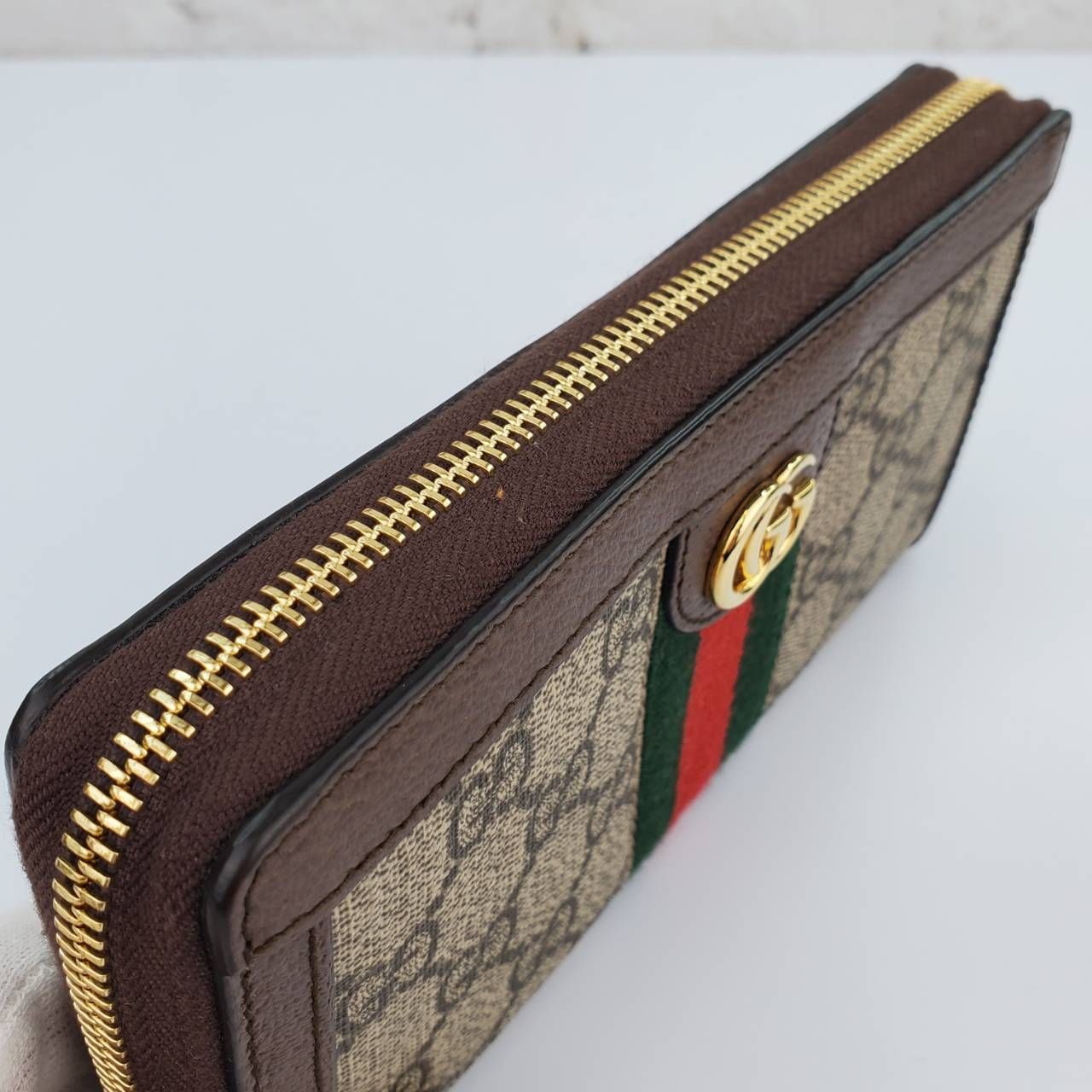 未使用品 】 GUCCI GGマーモント オフディア シェリーライン ラウンド