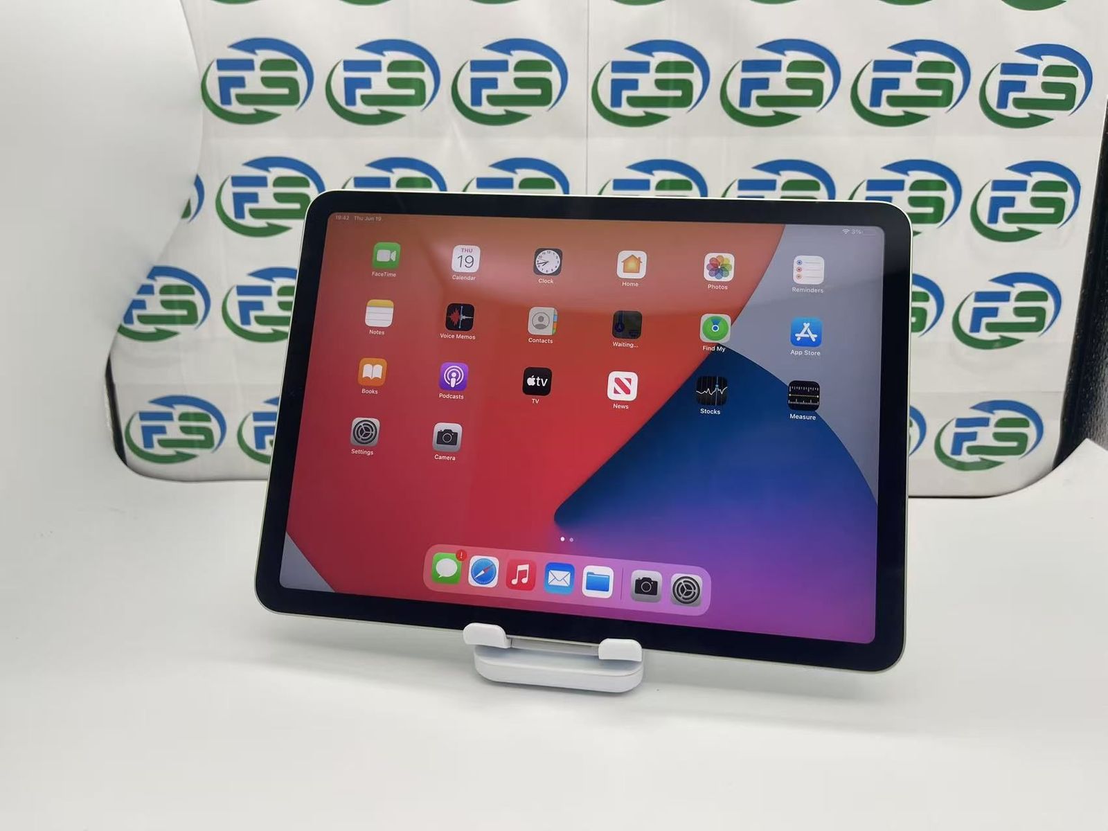 iPad Air 第4世代 256GB スペースグレイ ― Touch ID不可・電源ボタン破損 ―