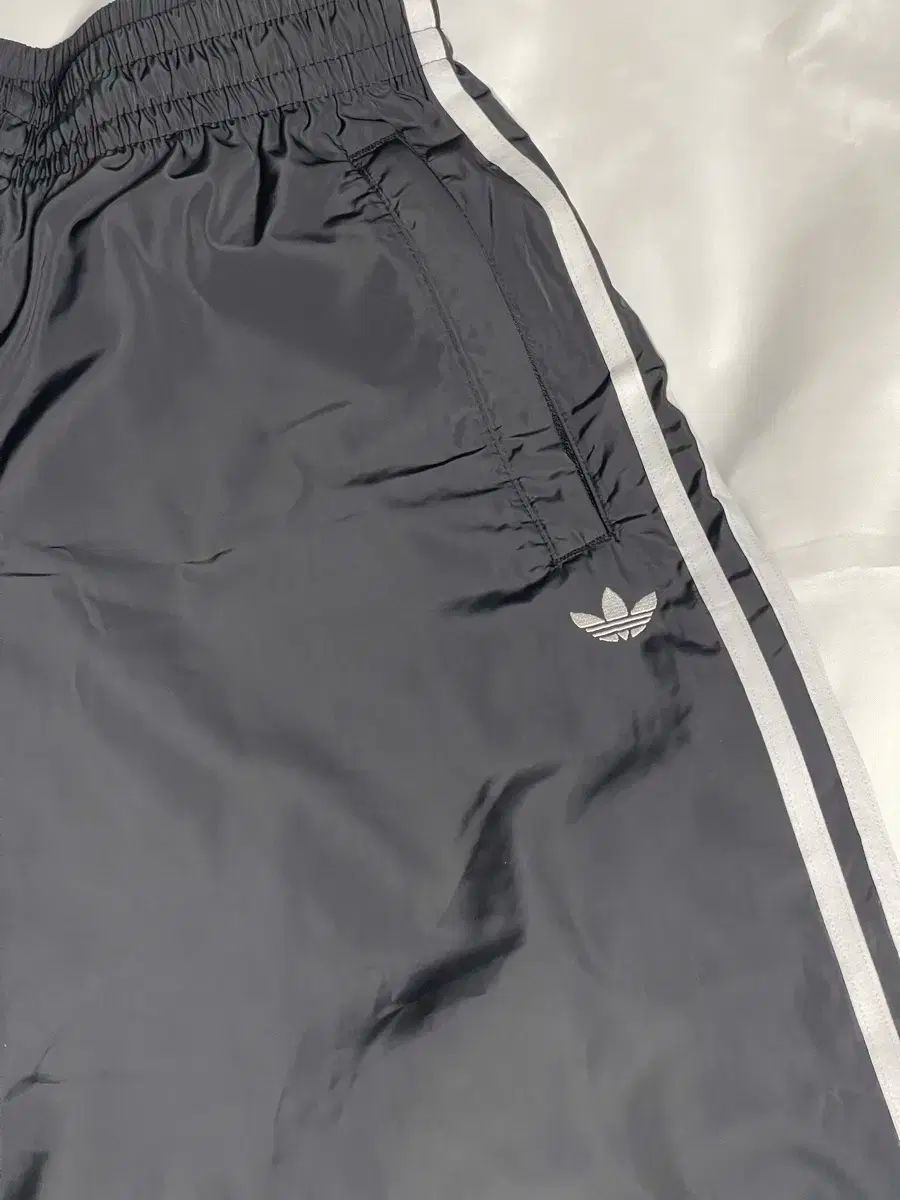 W adidas アディダス ザ オリジナルズ オーバーサイズ トラック パンツ 黒 XL