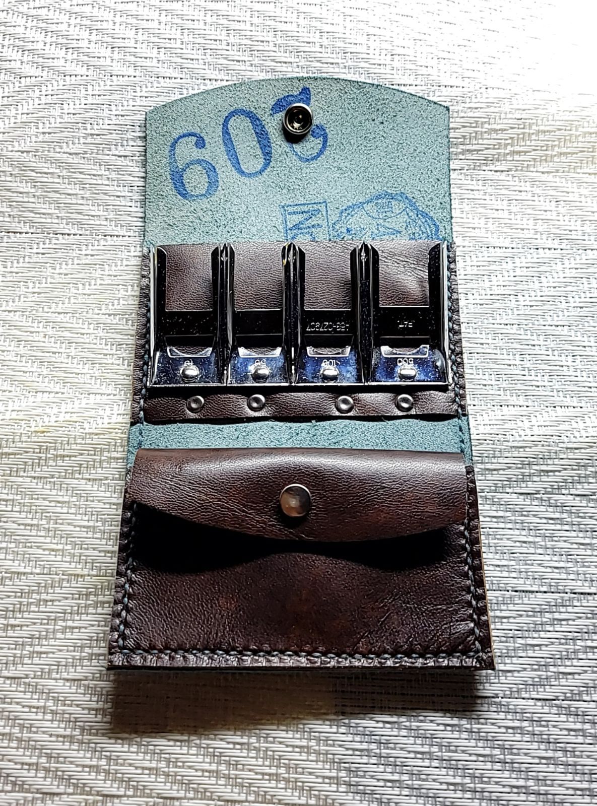 本革 根強い人気コインキャッチャー レザークラフト ハンドメイド 楽天市場】ハンドメイド コインキャッチャーの通販