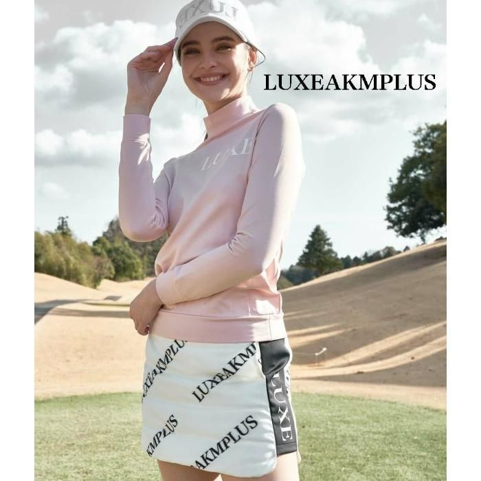 LUXEAKMPLUS リュクスエイケイエムプラス 光沢ロゴモックネックTシャツ 長袖 ゴルフ レディース 女性 GOLF スポーツ おしゃれ