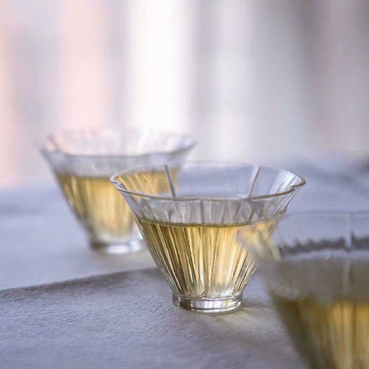 【ひっさんさま専用】ガラス製 茶杯（四つ葉）3点セット（バラ売り可）