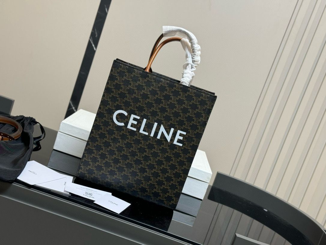 CELINE ロゴショッピングバッグ CELINE 2025 ショッパーバッグ - デニム素材 25×18cm [本日特価