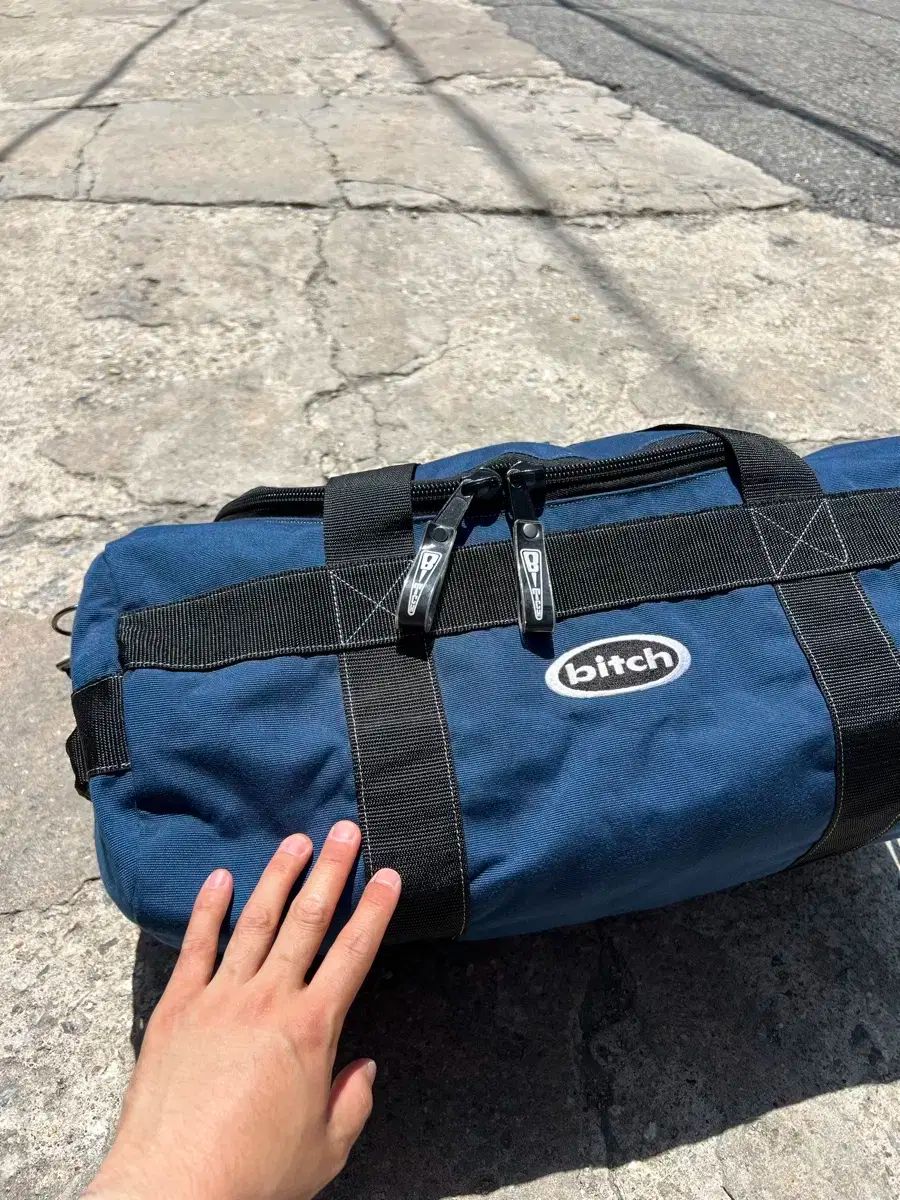 bitch skateboards 　ボストンバッグ BITCH SKATEBOARDS ビーチスケートボード ダッフルバッグ ボストン