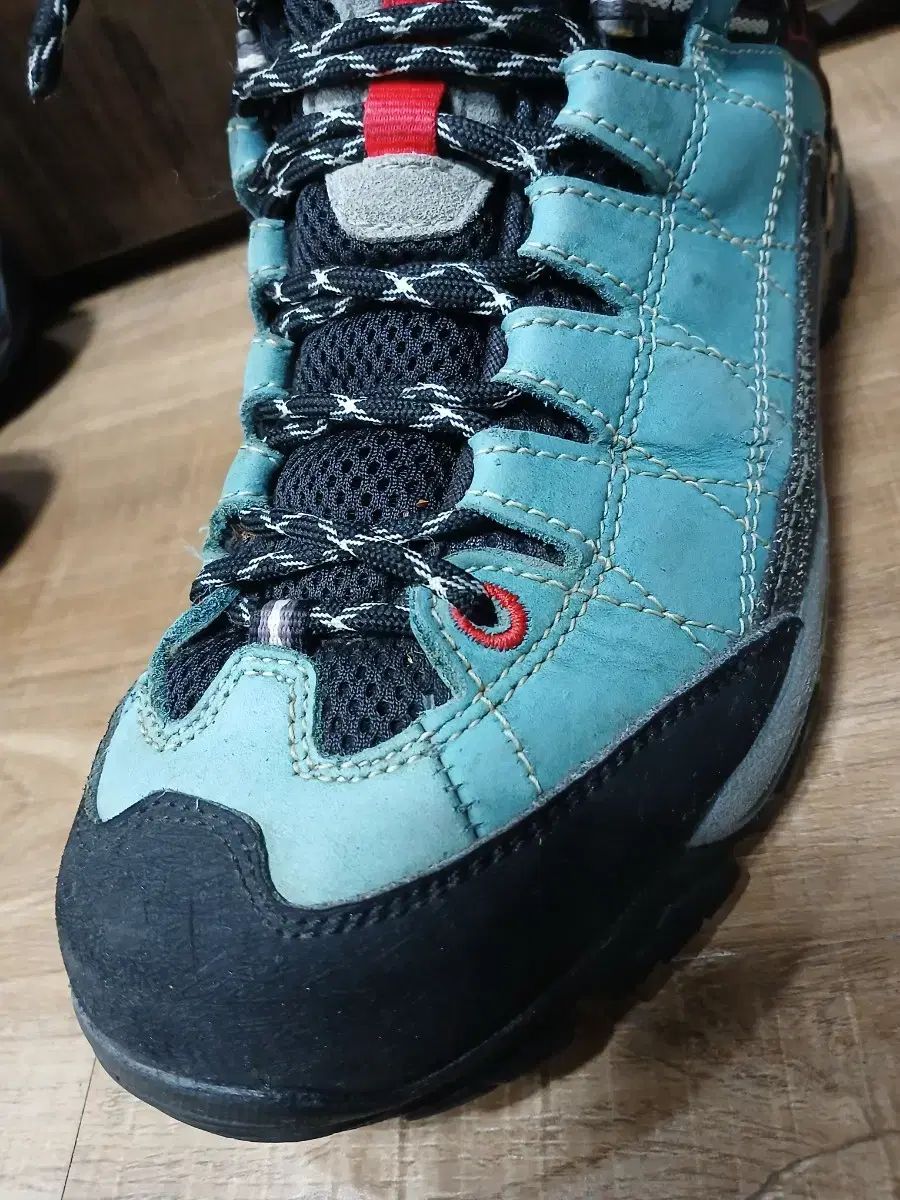 ゴアテックス 登山靴