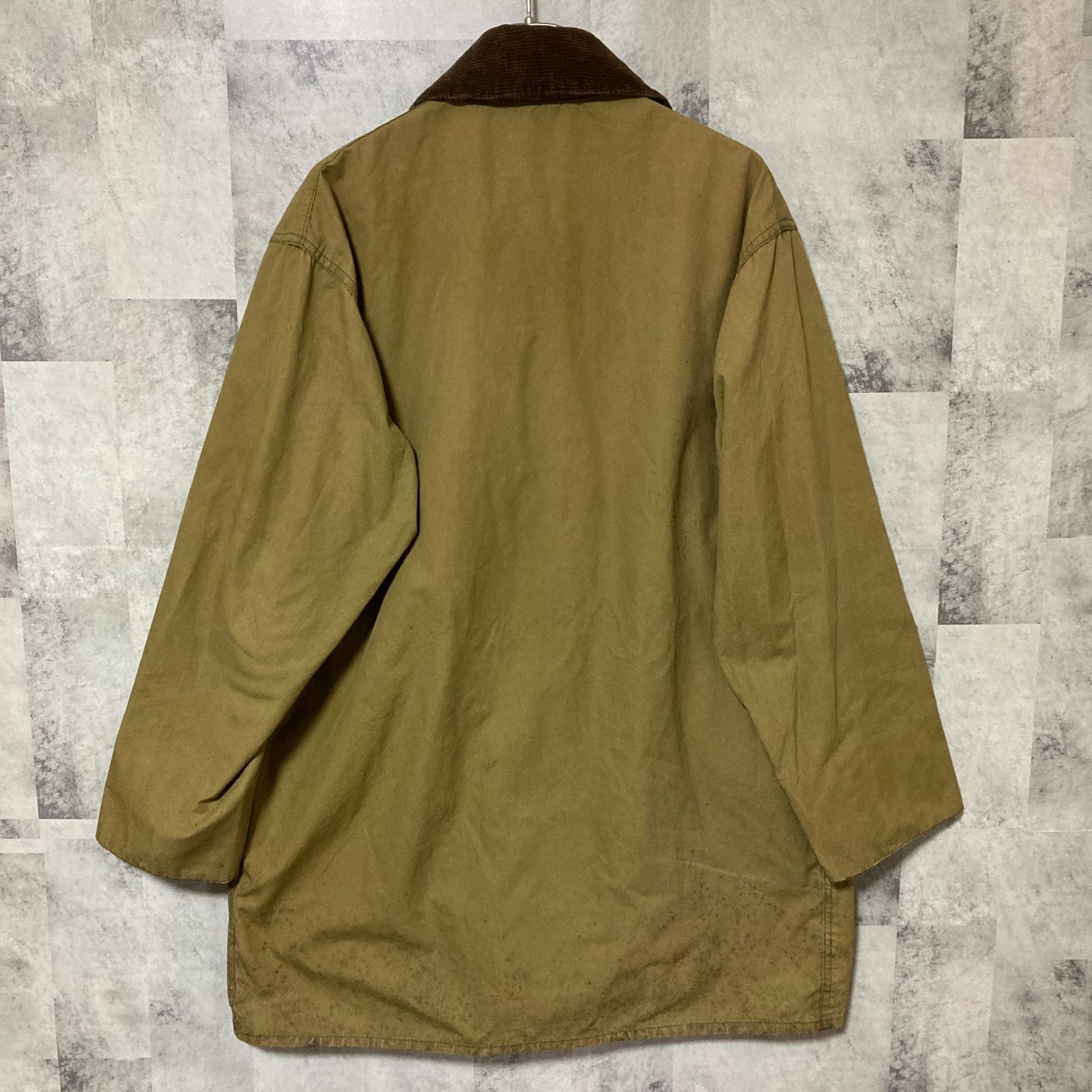【美品】Barbour バブアー オイルドジャケット　ブルゾン　緑　英国製 美品】Barbour バブアー オイルドジャケット ブルゾン 緑 英国製