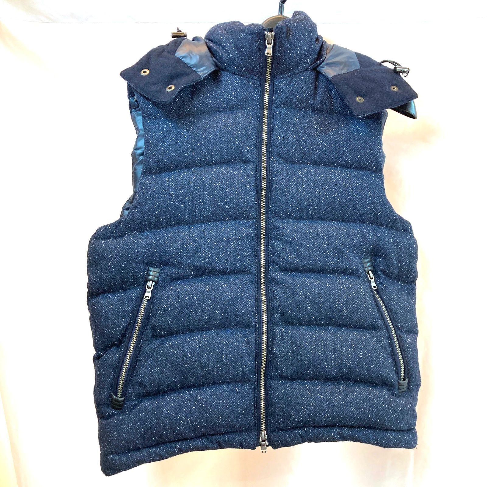 ÉDIFICE フード付きブラックダウンベスト