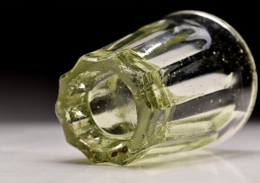 古ガラス 剣先コップ