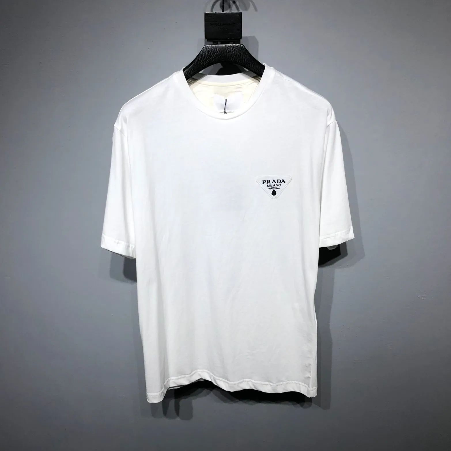 Prada プラダ 三角ロゴ メンズ レディース 半袖Tシャツ ホワイト L