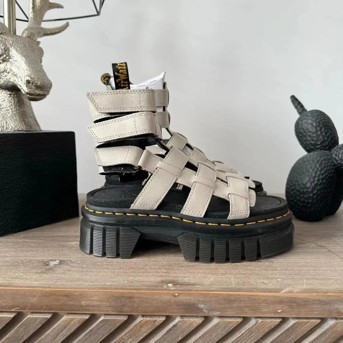 6UK DR. MARTENS ドクターマーチン RICKI GLADIATOR レディース サンダル