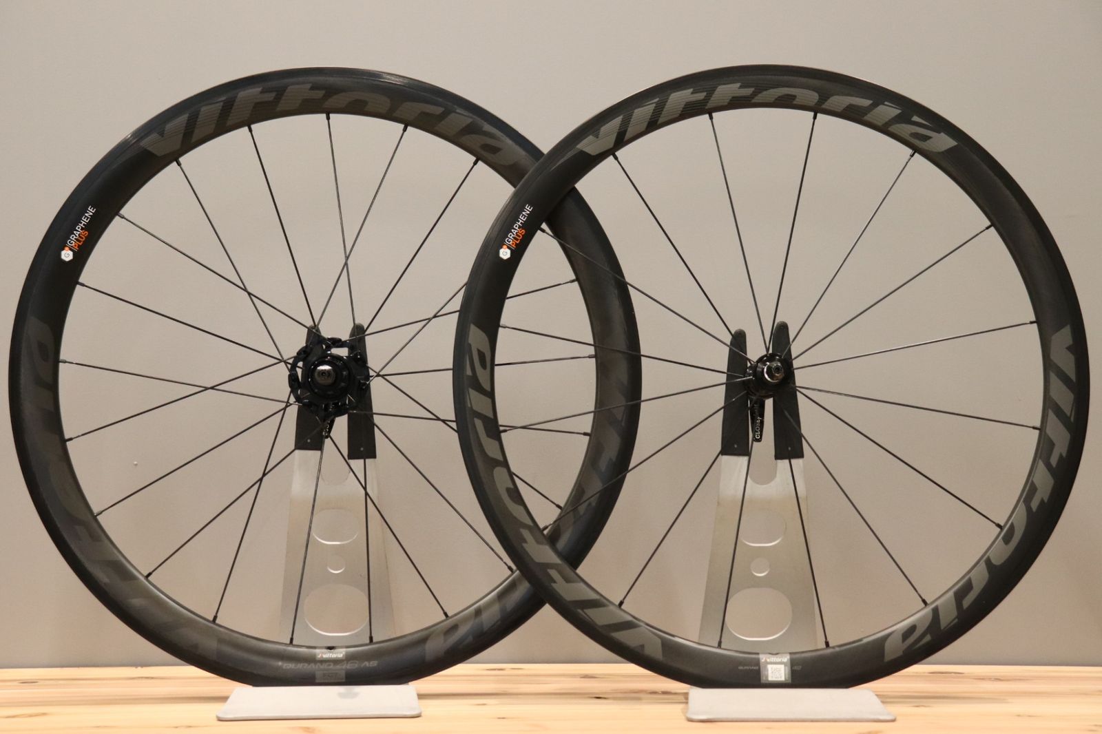 ヴィットリア vittoria キュラーノ QURANO 46 カーボン チューブラー ホイールセット シマノ11S 12S 仙台店