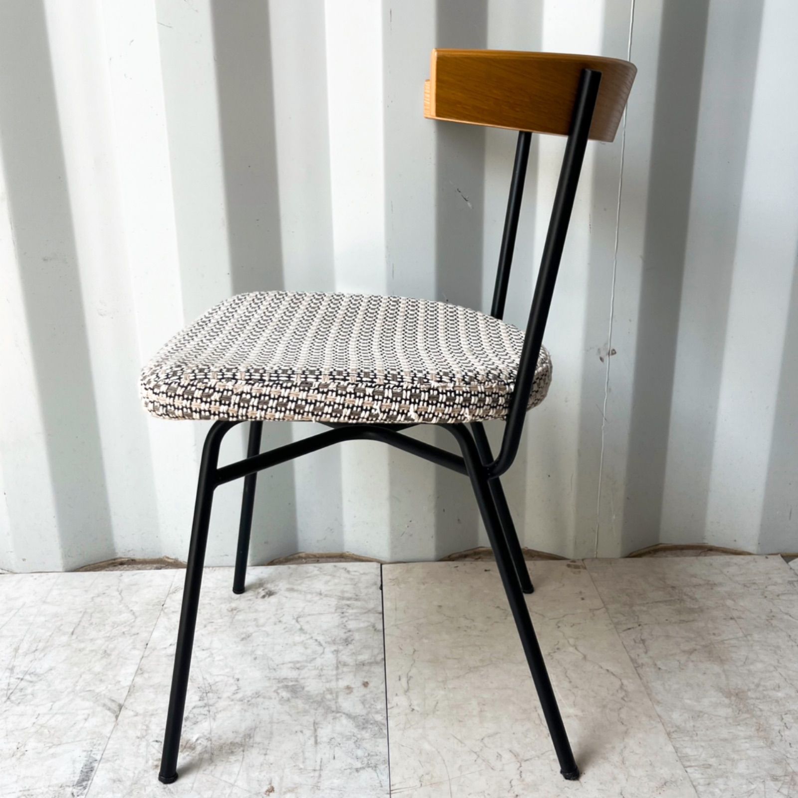 取付無料！イデー フェレチェア 北欧モダン風おしゃれインテリア