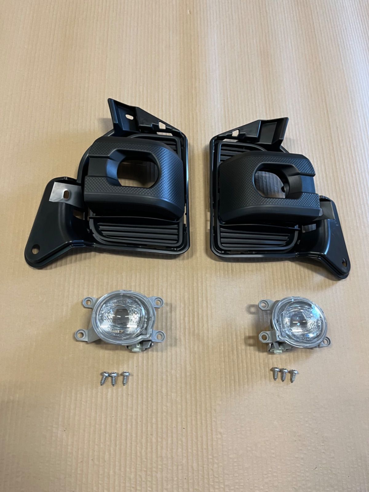 ワイド☆トヨタ純正☆200系 ハイエース ダークプライムⅡ☆LEDフォグランプ 新型 7型 200系 ハイエース ダークプライムⅡ 純正LED