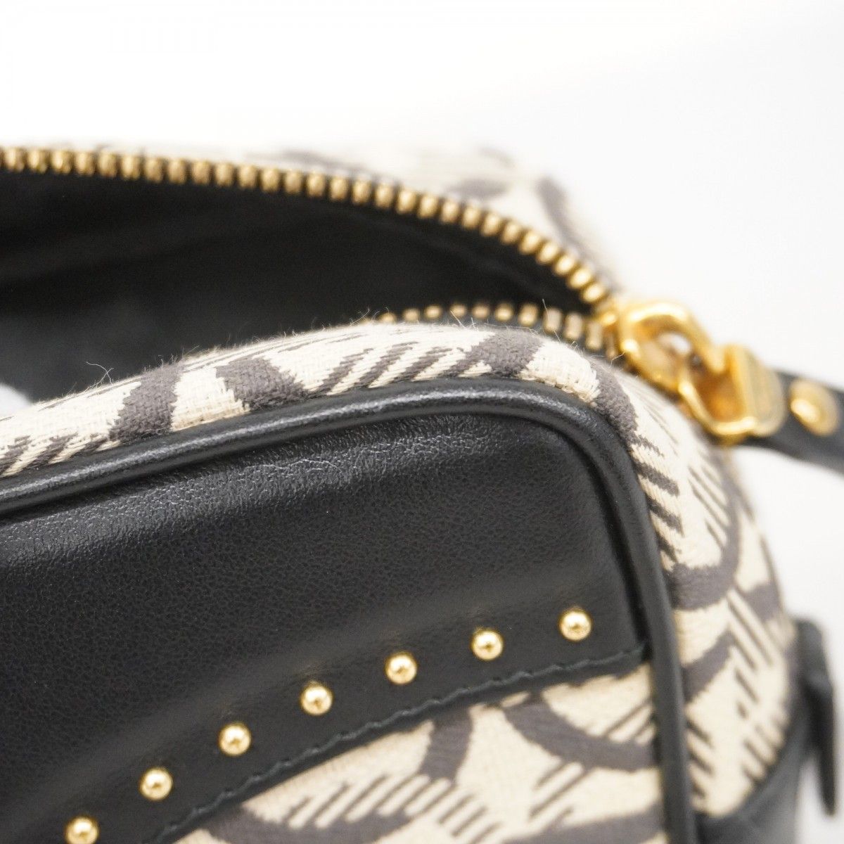 ☆SALE【5ib2561-h】サルヴァトーレフェラガモ ポーチ ガンチーニ  