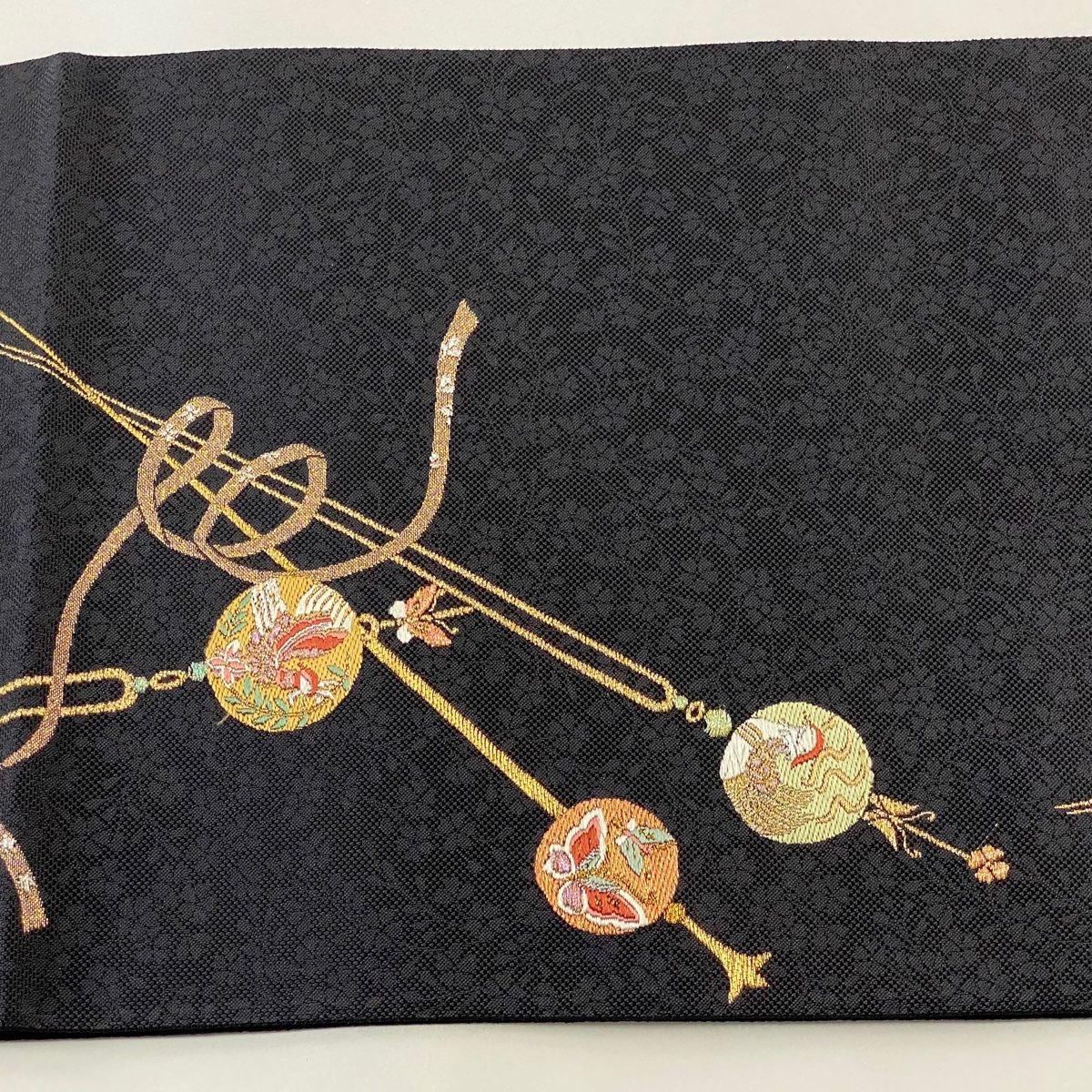 【六通袋帯】お花柄刺繍　黒×紫×ゴールド 六通袋帯 花柄 全体刺繍 黒地 振袖 訪問着 重量感あり 1回のみ