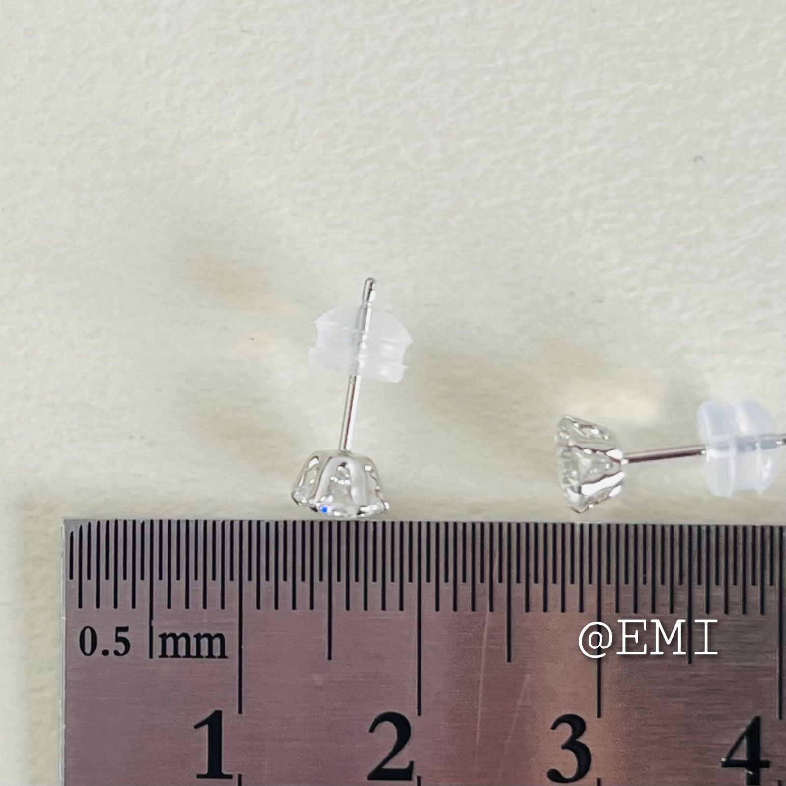 Pt900 モアッサナイトダイヤモンド H&C 0.90カラット ピアス DIAMOND