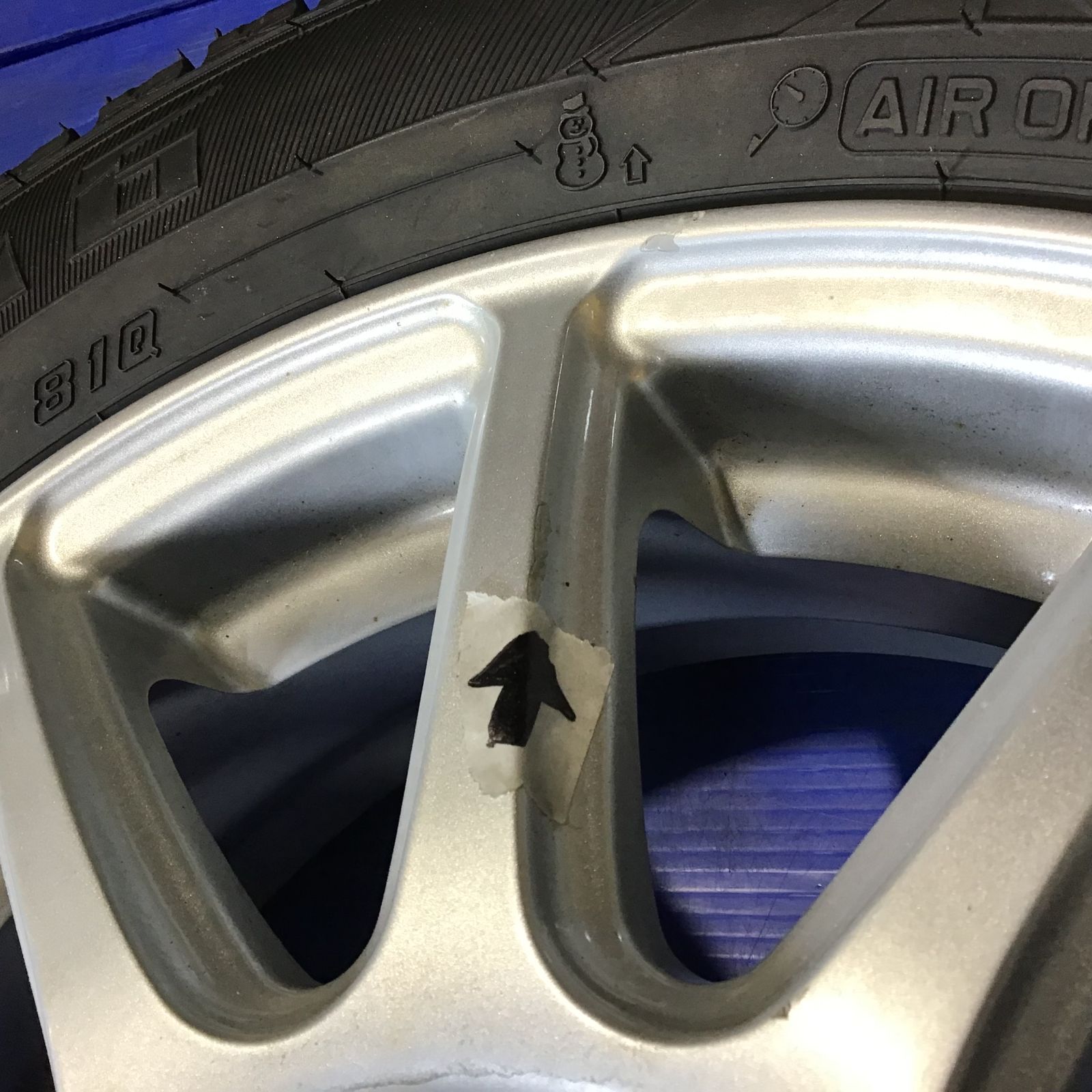 スタッドレスタイヤ･アルミホイール GY